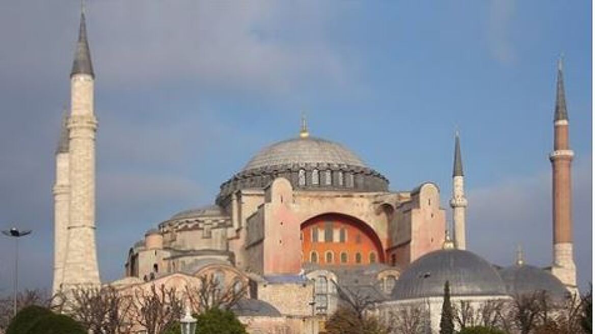 «Ράπισμα» στην Τουρκία από την Κομισιόν για την ανάγνωση του Κορανίου στην Αγία Σοφία