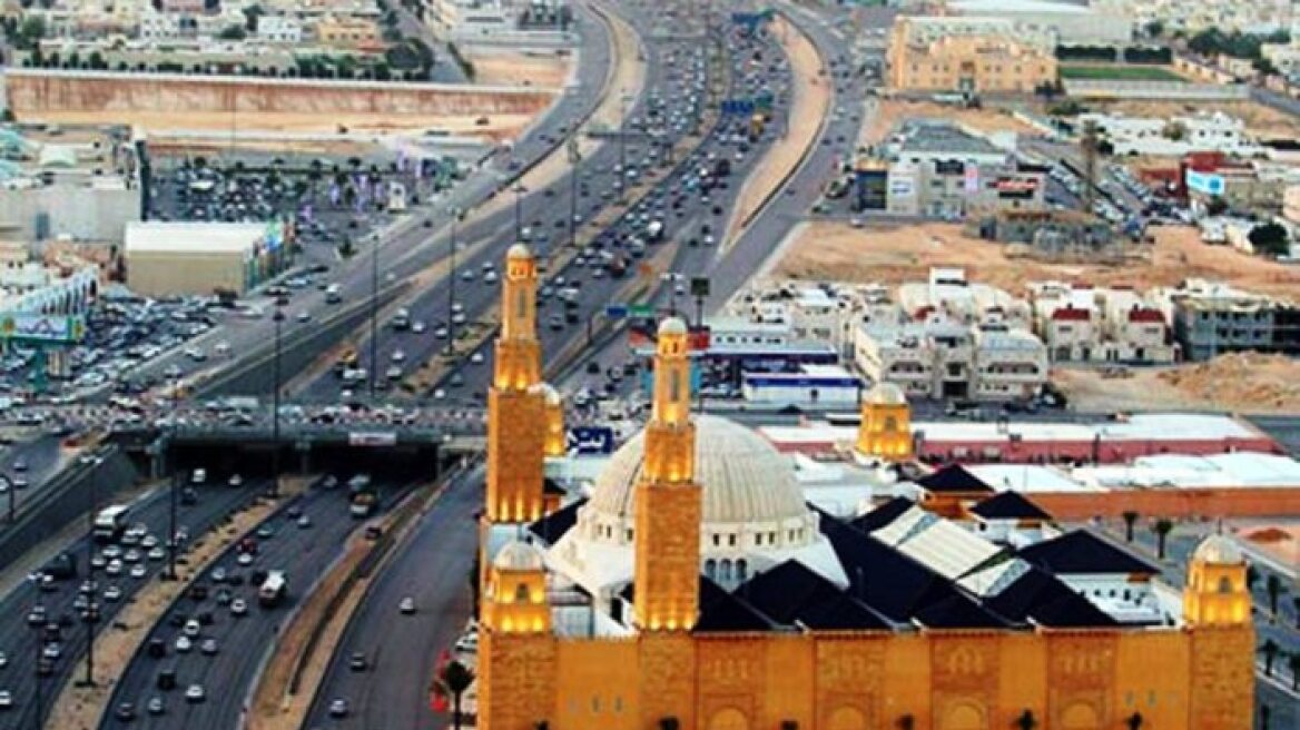 Σαουδική Αραβία: Δίνουν βραχιόλια αναγνώρισης στους πιστούς στη Μέκκα 