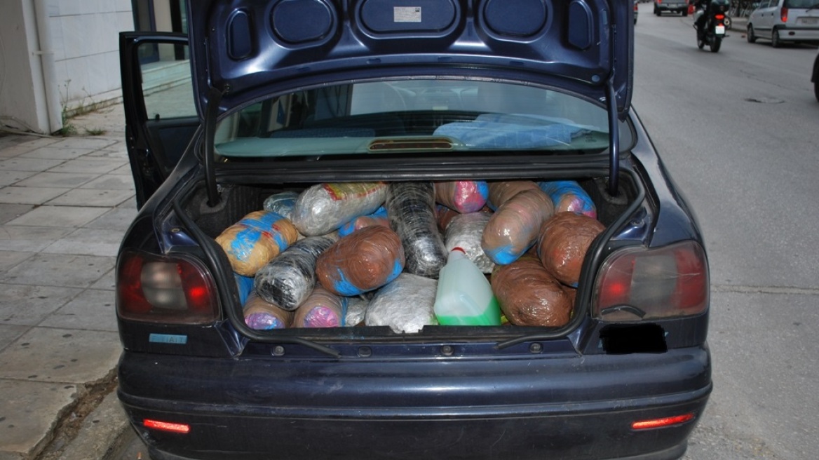 Ηγουμενίτσα: Ζευγάρι μετέφερε με αυτοκίνητο πάνω από 56 κιλά κάνναβης!