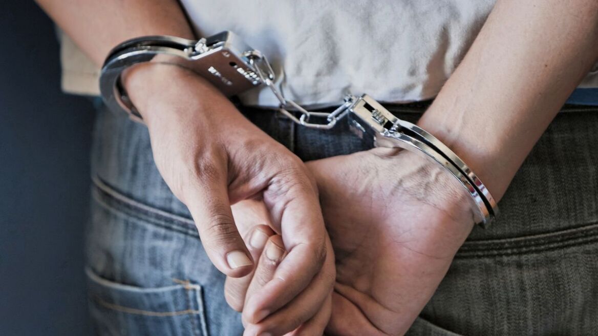 Τρίκαλα: Συνελήφθη 57χρονος για κατοχή ηρωίνης
