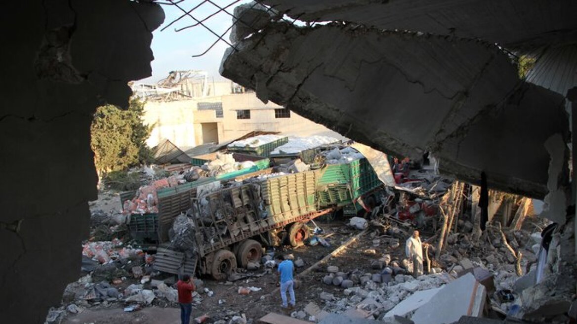 Συρία και Ρωσία αρνούνται ότι βομβάρδισαν την αυτοκινητοπομπή