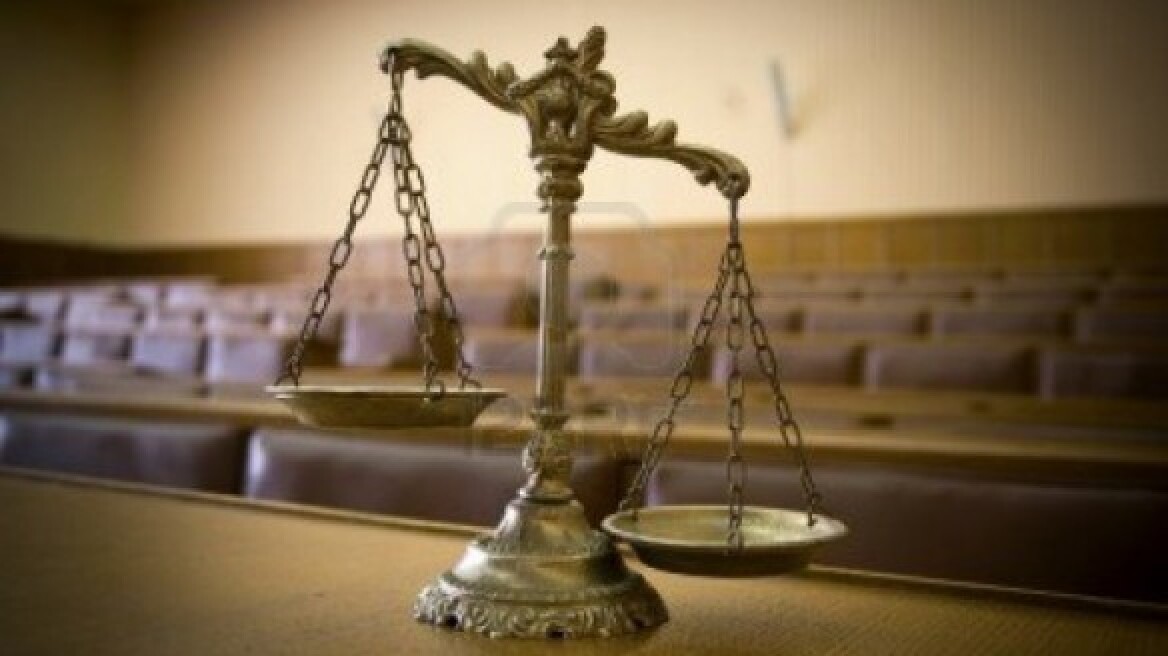 Δικαστές κατά κυβερνησης για τα ειδικά μισθολόγια: Αδιαφορείτε για δικαστικές αποφάσεις