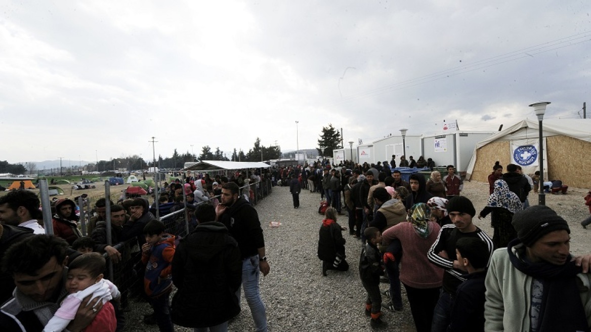 Die Welt: 6.000 πρόσφυγες ετησίως από Ελλάδα και Ιταλία θα δέχεται η Γερμανία