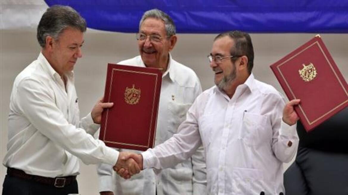 Κολομβία: Υπεγράφη η συμφωνία ειρήνης ανάμεσα στην κυβέρνηση και την οργάνωση FARC