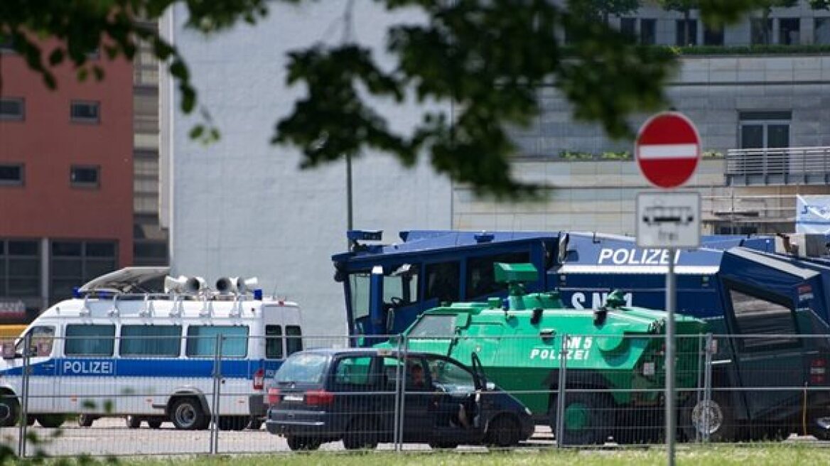 Δύο μικρές βομβιστικές επιθέσεις στη Δρέσδη «τρόμαξαν» χθες την Γερμανία