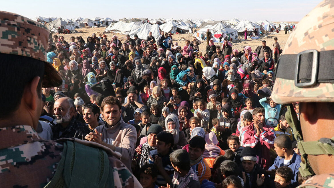 Βρετανία: Ιρακινός διακινητής προσφύγων έβγαλε πάνω από 400.000 ευρώ σε έναν μήνα