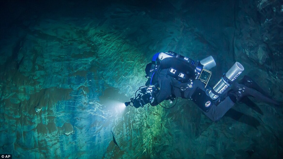 Βρήκαν την μεγαλύτερη υποβρύχια σπηλιά του κόσμου βάθους τουλάχιστον 404 μέτρων
