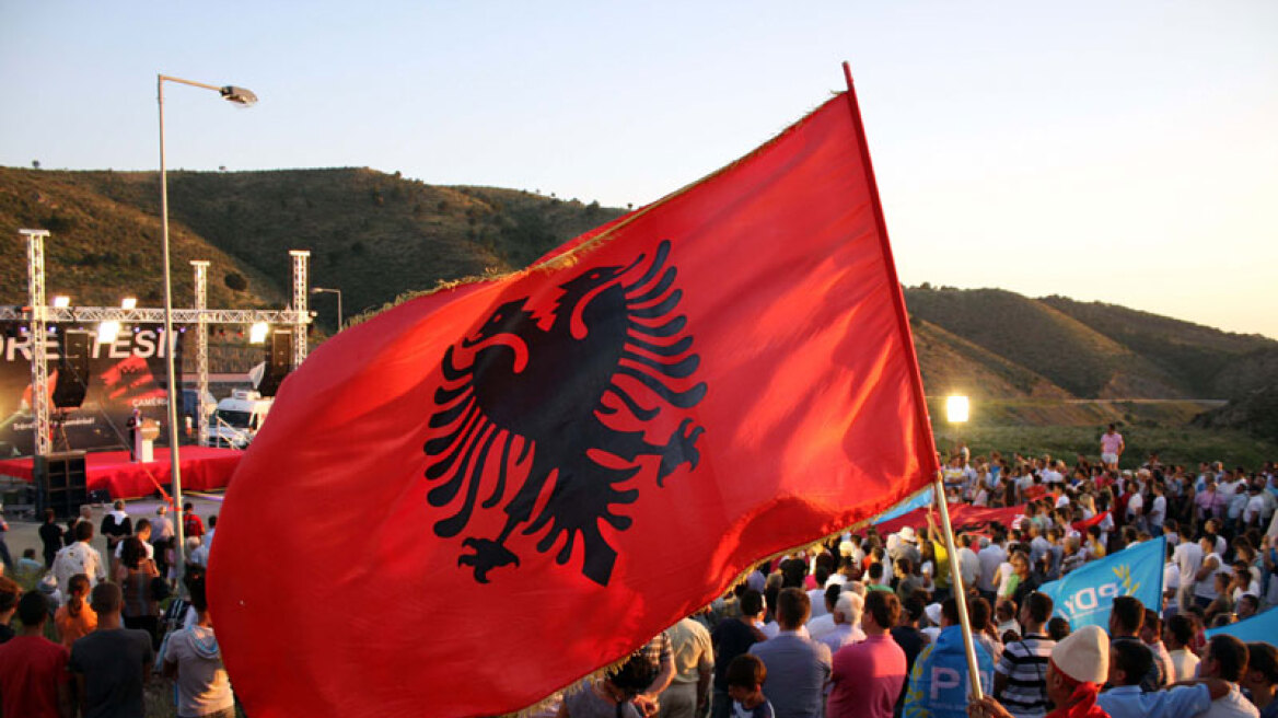 Η Αλβανία εκθέτει το ελληνικό ΥΠΕΞ: Στείλαμε non paper στην Ευρώπη για το θέμα των Τσάμηδων!