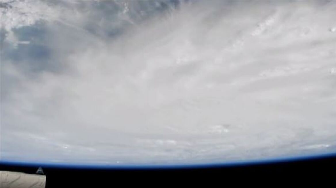 Εντυπωσιακό βίντεο: Δείτε πώς φαίνεται ο τυφώνας Matthew από το διάστημα