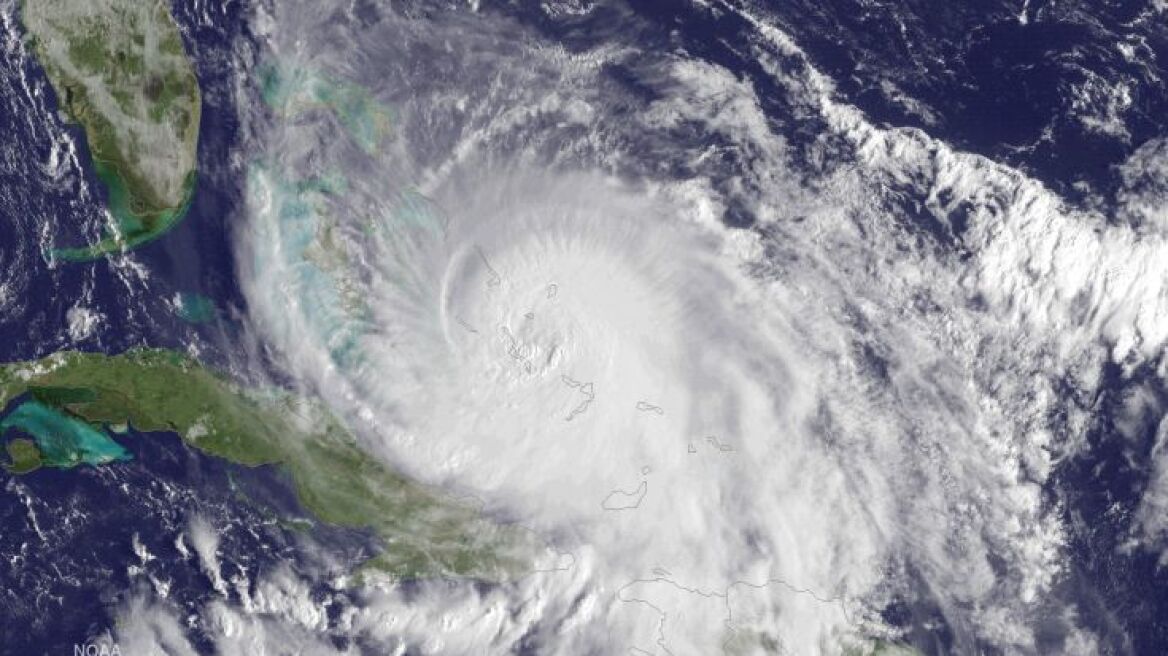 Ο τυφώνας Μάθιου εξελίσσεται στην πιο σφοδρή καταιγίδα της δεκαετίας