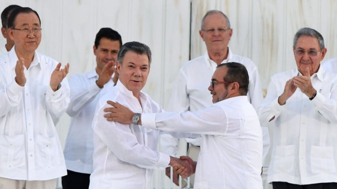 Πρόεδρος Κολομβίας: Αφιερώνω το Νόμπελ Ειρήνης στα θύματα του εμφυλίου 