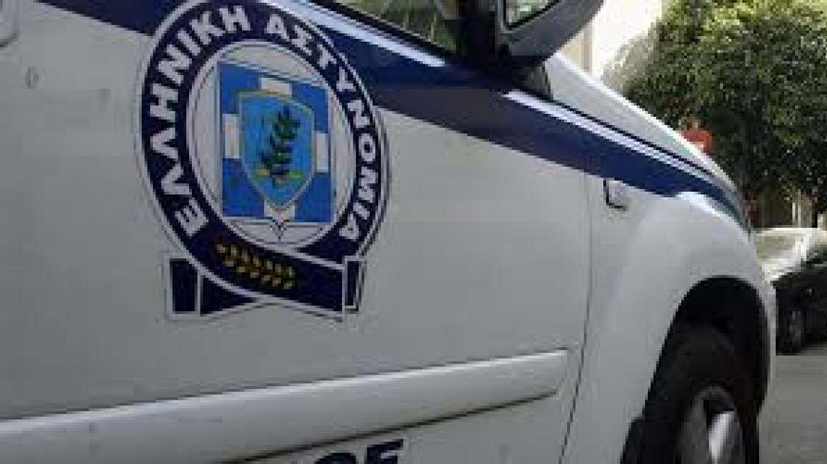 Συμμορία από έξι αλλοδαπούς και έναν Έλληνα είχε κλέψει τουλάχιστον 64 αυτοκίνητα