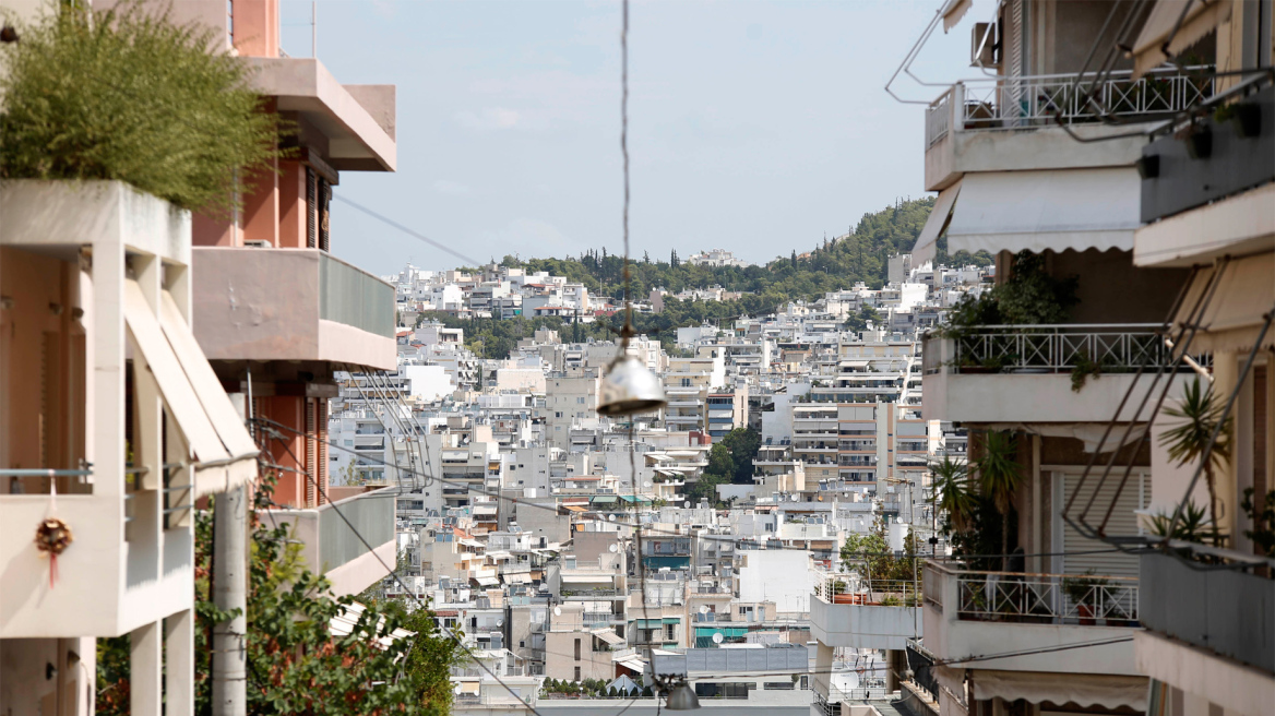 Οι Τετάρτες της οργής για τους πλειστηριασμούς πανικοβάλλουν την κυβέρνηση