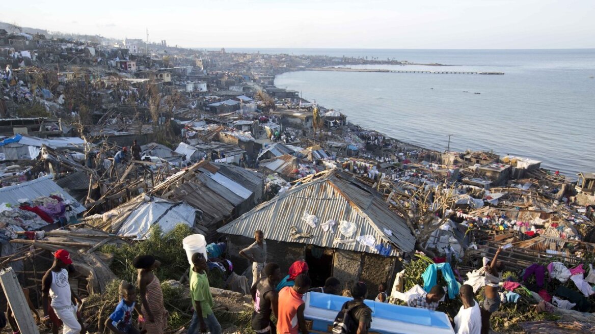 Αϊτή: Έφτασαν τα χίλια τα θύματα του τυφώνα Μάθιου 