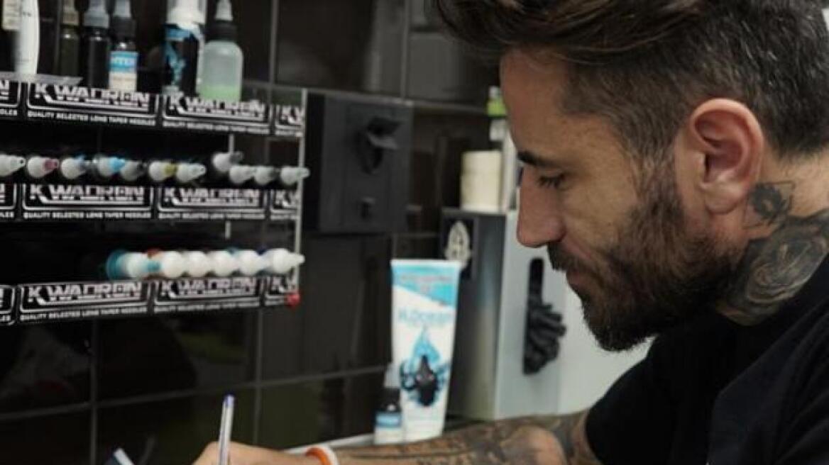 Γιώργος Μαυρίδης: Χτυπούσε τατουάζ επί 14 ώρες για καλό σκοπό 