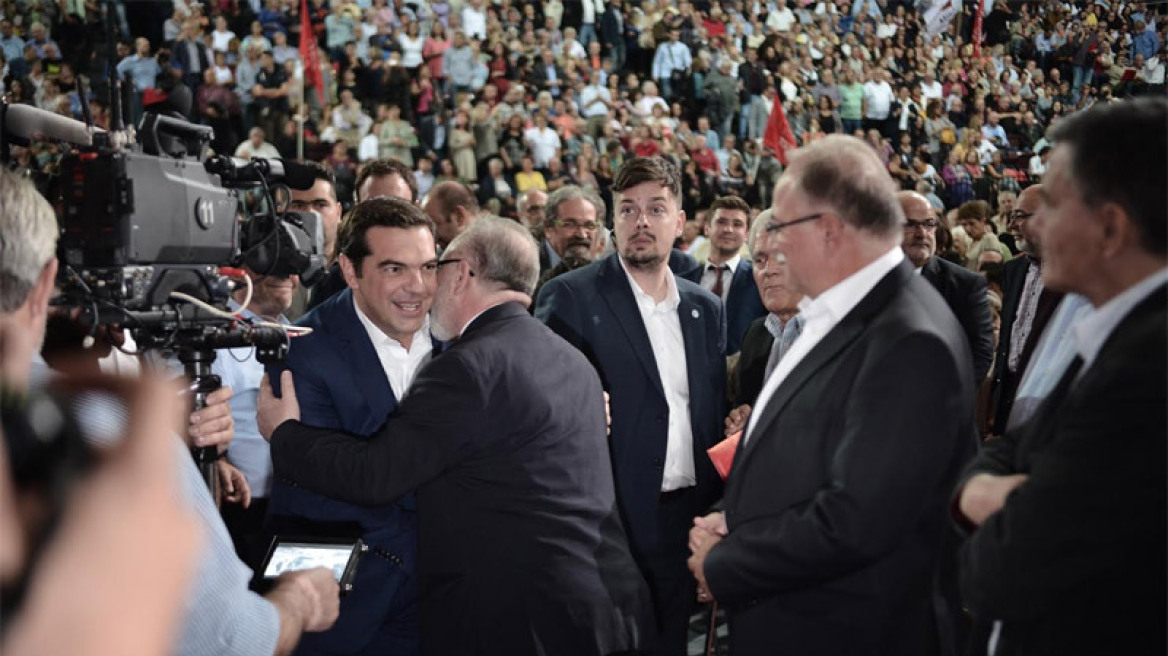 Με bodyguards το συνέδριο του ΣΥΡΙΖΑ - Το... χαστούκι στον Καμμένο και οι κόκκινοι φάκελοι 