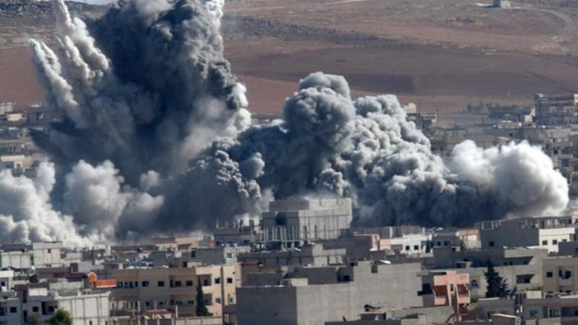Σφοδροί βομβαρδισμοί στο Χαλέπι και στη Ράκα
