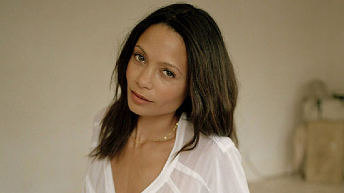Thandie Newton butt-naked in HBO TV series (photos-video)