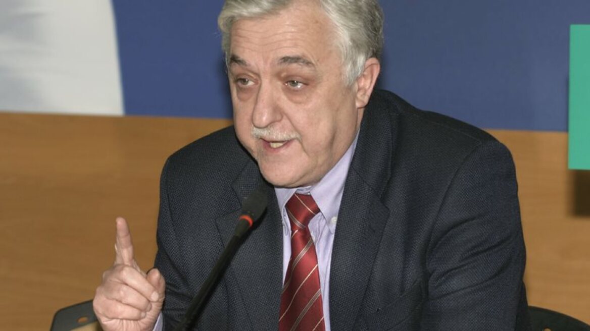 Επιτελικά υπουργεία με 5.000 υπαλλήλους το πολύ προτείνει ο Αλέκος Παπαδόπουλος
