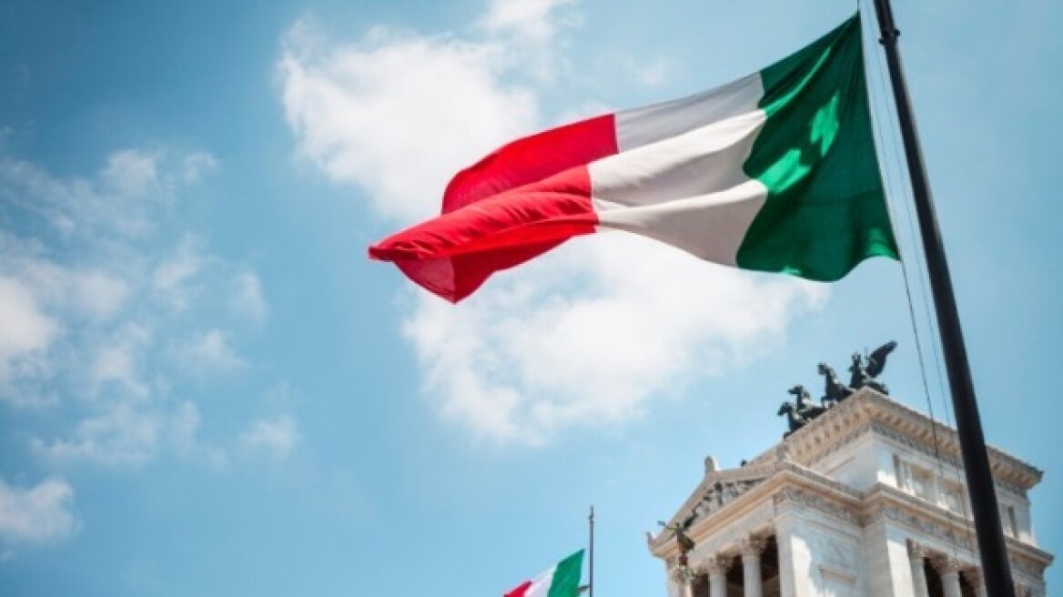 Reuters: Με κρατικά χρήματα η εθελουσία στις ιταλικές τράπεζες