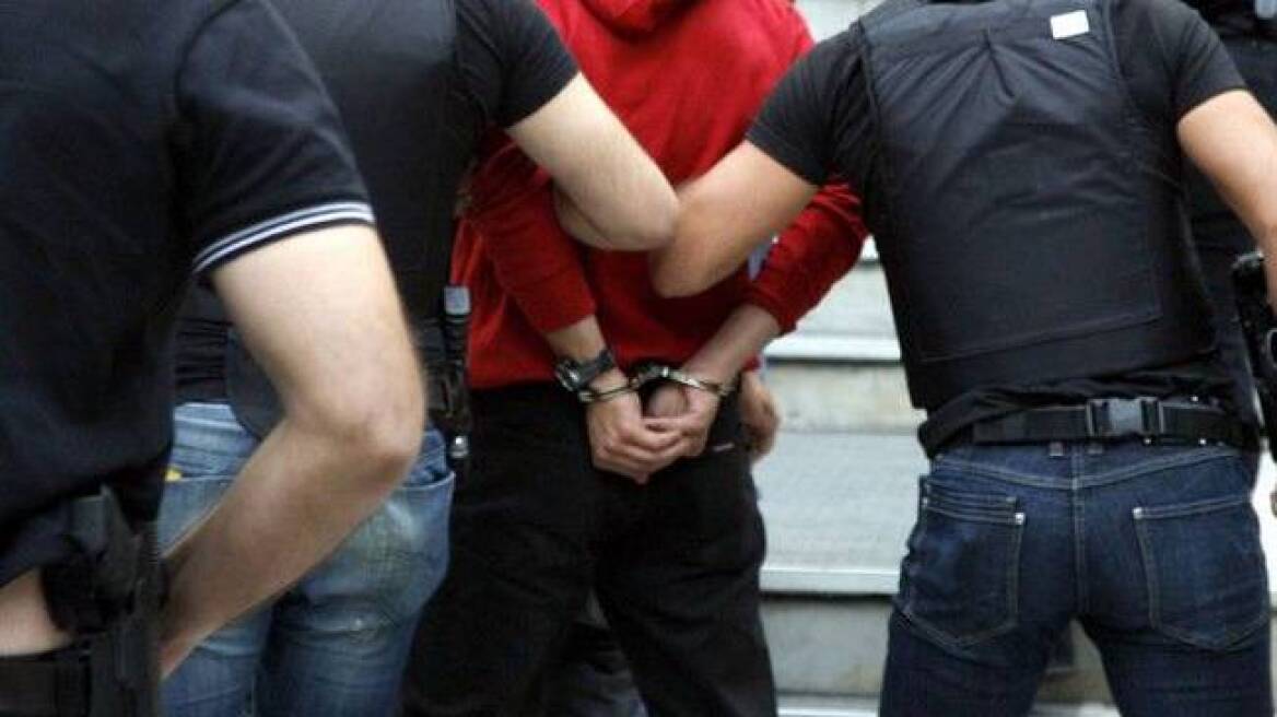 Μπαράζ συλλήψεων φυγόποινων στα Ιωάννινα