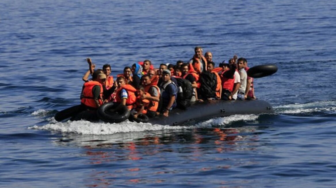 Σύροι πρόσφυγες στην Κύπρο με ακυβέρνητο καΐκι - Ανάμεσά τους 37 παιδιά 