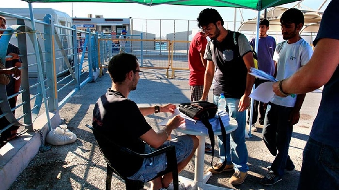 Ύπατη Αρμοστεία: Ζητά διευκρινήσεις από τις ελληνικές αρχές για την παράνομη επιστροφή 10 Σύρων στην Τουρκία