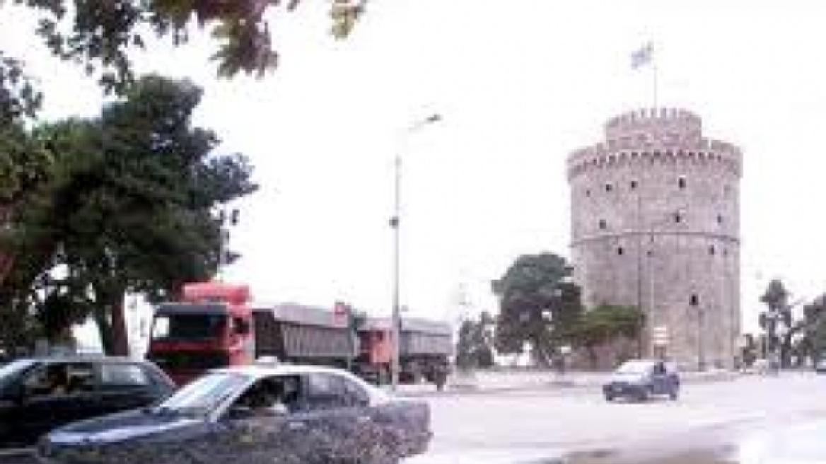 Δύο τροχαία εξαιτίας της βροχής στη Θεσσαλονίκη