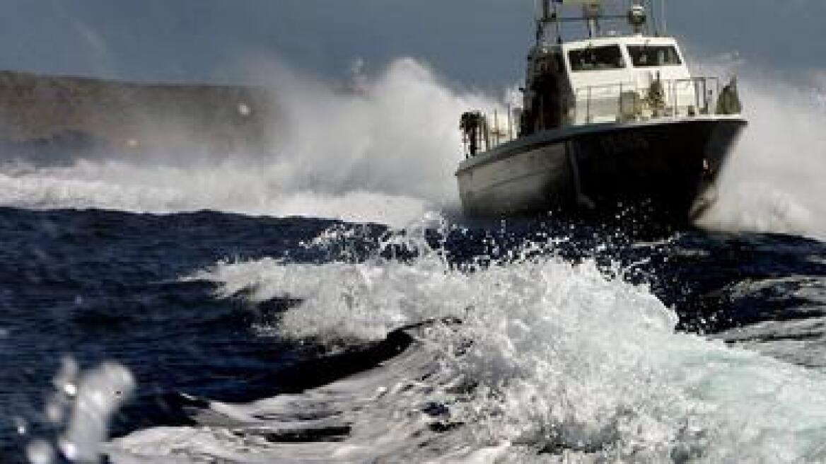 Κέρκυρα: Τουριστικό πλοίο με 38 επιβάτες προσάραξε στη Λευκίμμη