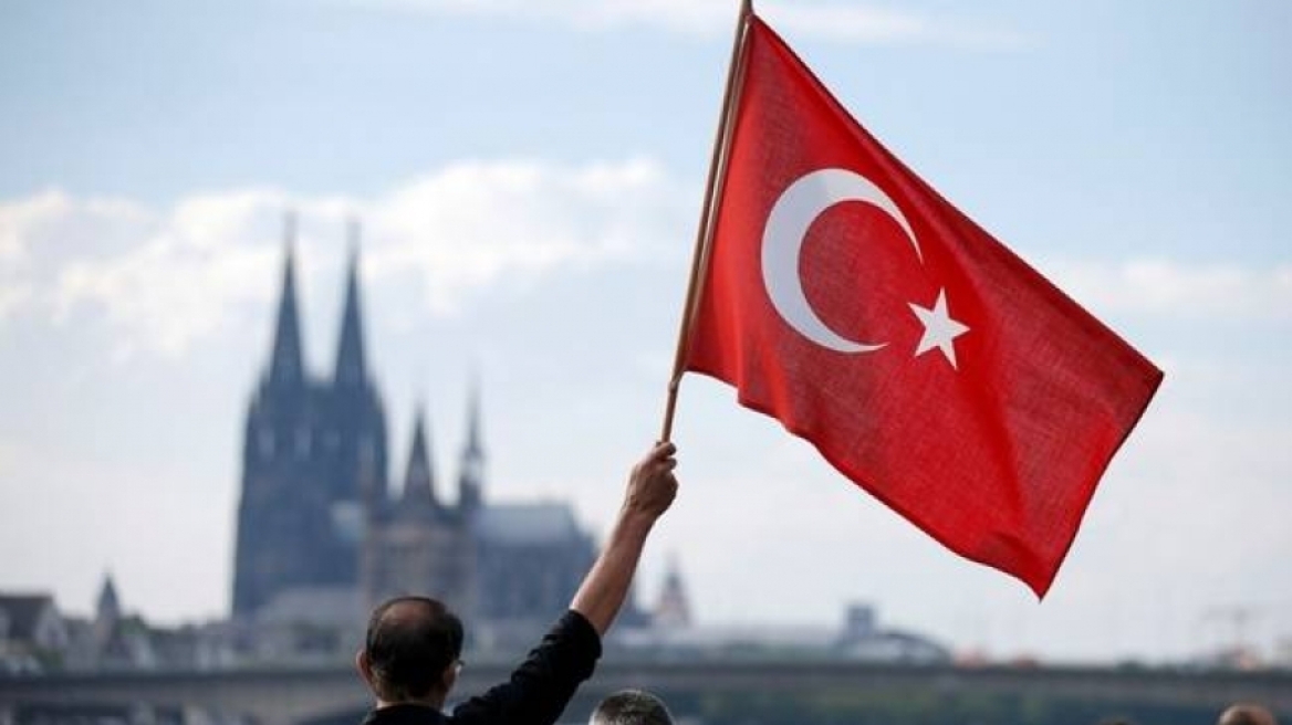 Άσυλο στη Γερμανία έχουν ζητήσει 35 Τούρκοι διπλωμάτες