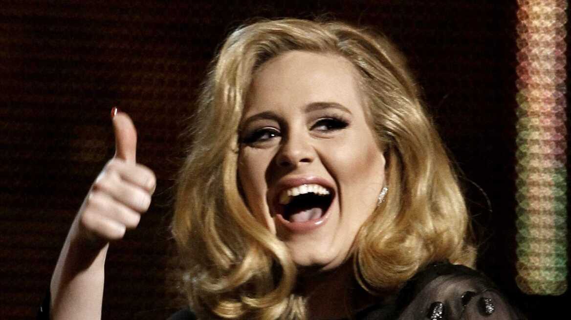 Βίντεο: «Μην τον ψηφίσετε» το μήνυμα της Adele σε συναυλία με παρούσα την Κλίντον