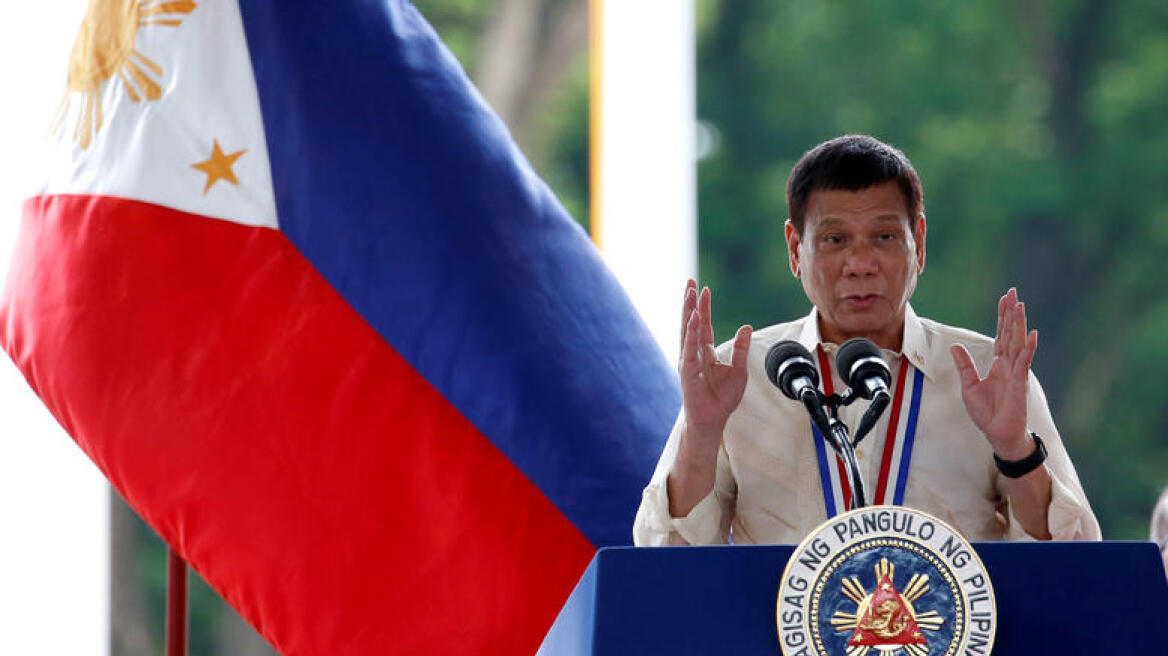 Πρόεδρος Φιλιππίνων: Υποσχέθηκα στον Θεό να μην ξαναβρίσω 