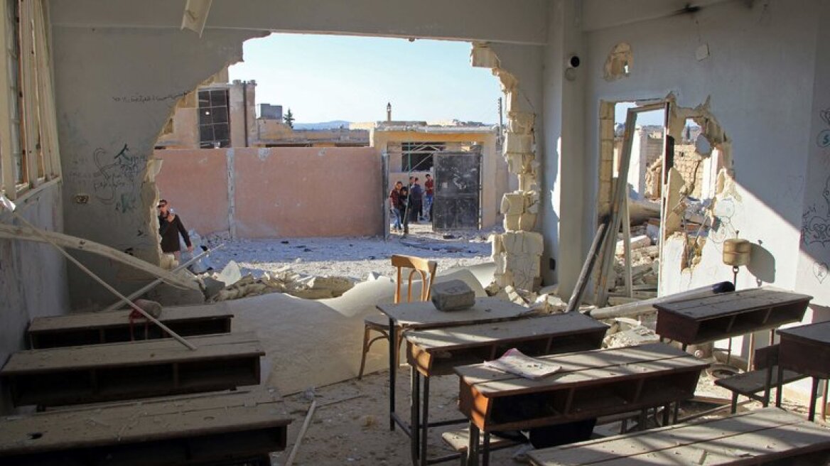 Μόσχα: Ψεύτικες οι φωτογραφίες με το βομβαρδισμένο σχολείο στη Συρία