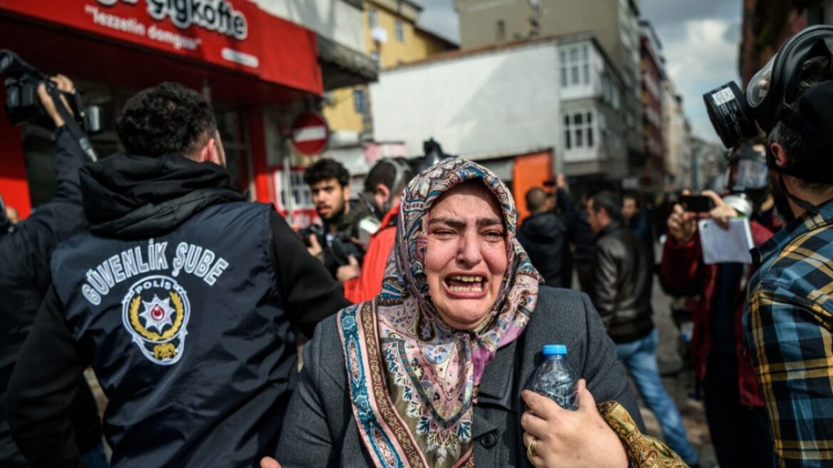 Handelsblatt: Η Τουρκία εξελίσσεται σε δικτατορία