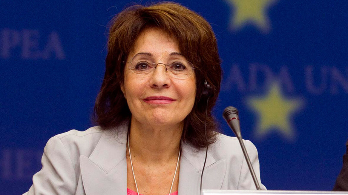 ΕΕ: Αποχώρησαν το 2014, αλλά πληρώνονται ακόμα η Δαμανάκη και άλλοι 15 Επίτροποι