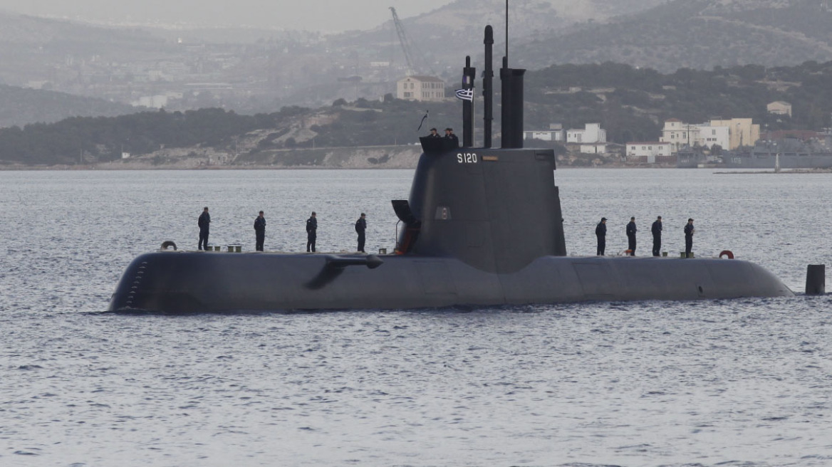 Συνεχίζουν τις προκλήσεις οι Τούρκοι - Ελληνικό υποβρύχιο και πυραυλάκατος στο Καστελόριζο
