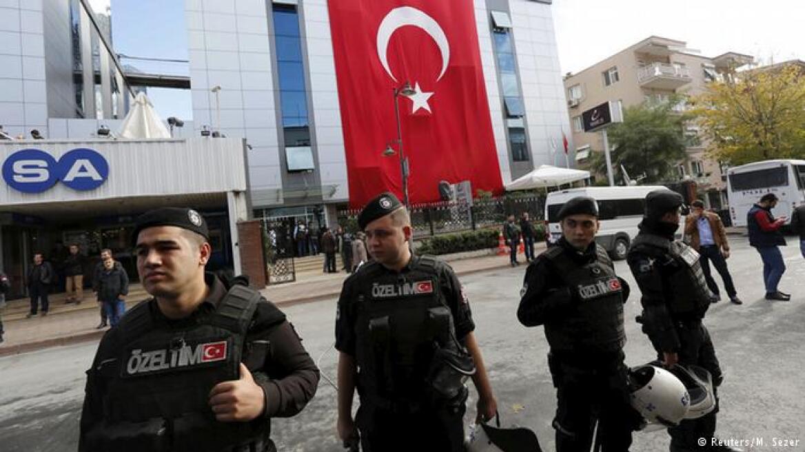 Συνεχίζονται οι συλλήψεις στην Τουρκία: Εκδόθηκε ένταλμα για 137 πανεπιστημιακούς