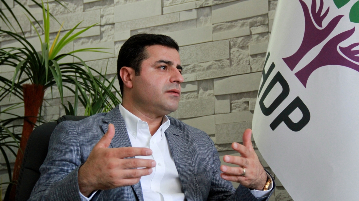 Τουρκία: Μεγάλη επιχείρηση σύλληψης ηγετικών στελεχών του Κουρδικού Κόμματος