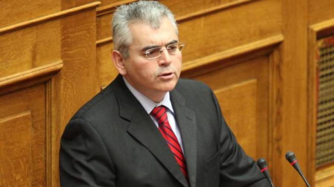Μάξιμος Χαρακόπουλος: «Οι εκπαιδευτικοί βαθμολογούν αναλόγως τις επιδόσεις του Υπουργείου Παιδείας!»