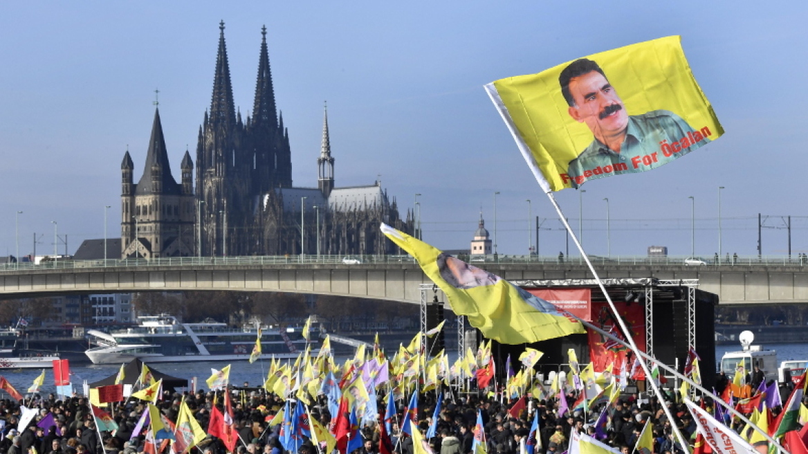 Γερμανία: Στους δρόμους 25.000 Κούρδοι και Αλεβίτες κατά του Ερντογάν