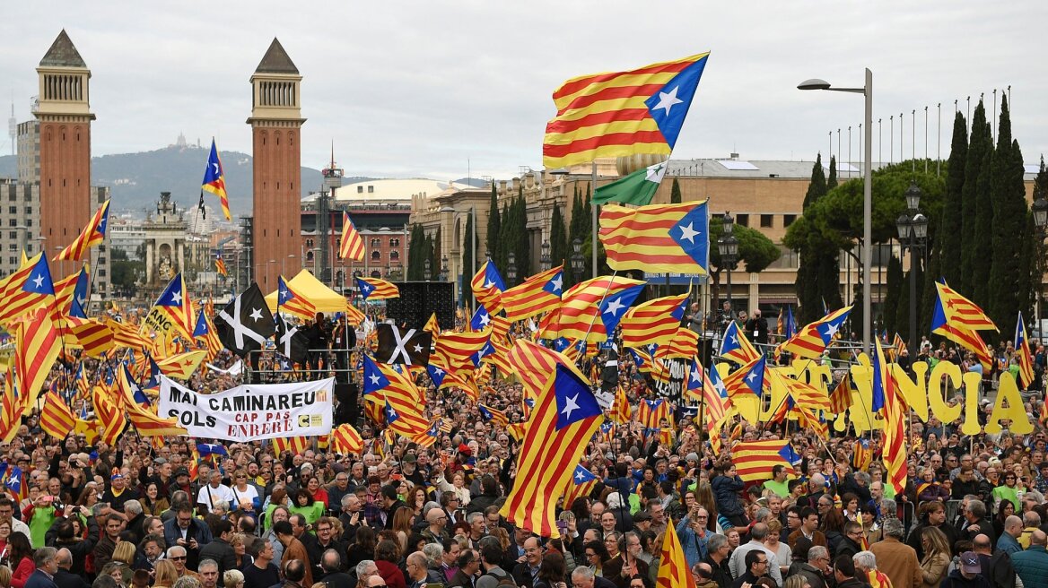 Βίντεο: Χιλιάδες Καταλανοί διαδήλωσαν υπέρ της ανεξαρτησίας τους