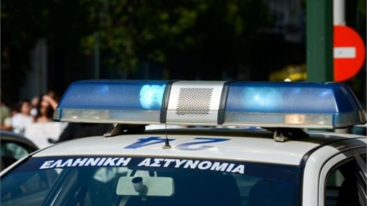 Θεσσαλονίκη: Ληστεία υπό την απειλή μαχαιριού σε ζαχαροπλαστείο