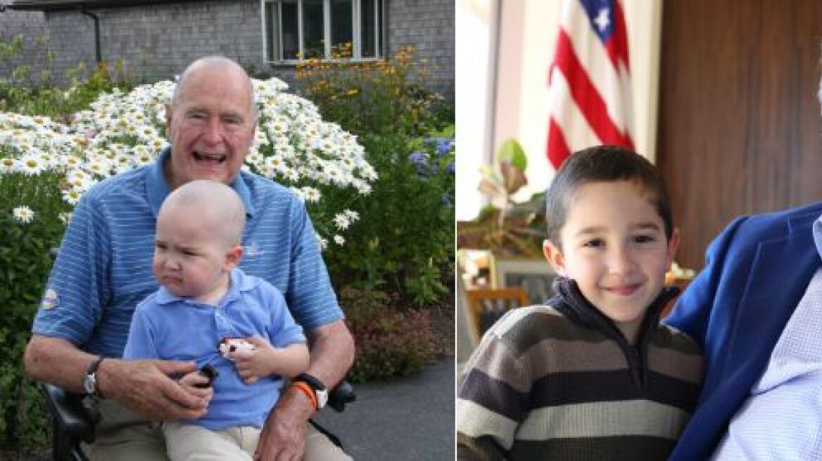 Η νέα φωτογραφία του Τζορτζ Μπους με το αγόρι για το οποίο ξύρισε το κεφάλι του
