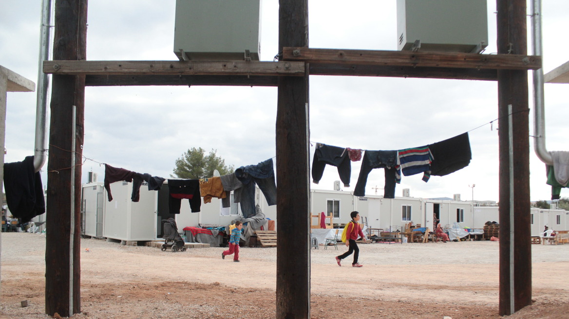 Εγκαινιάστηκε η ανακατασκευασμένη δομή προσφύγων στη Ριτσώνα