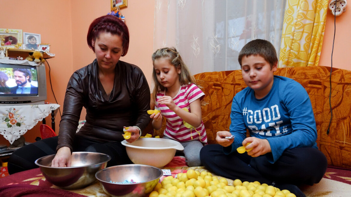 Ρουμανία: Kinder-έκπληξη από παιδιά «σκλάβους»