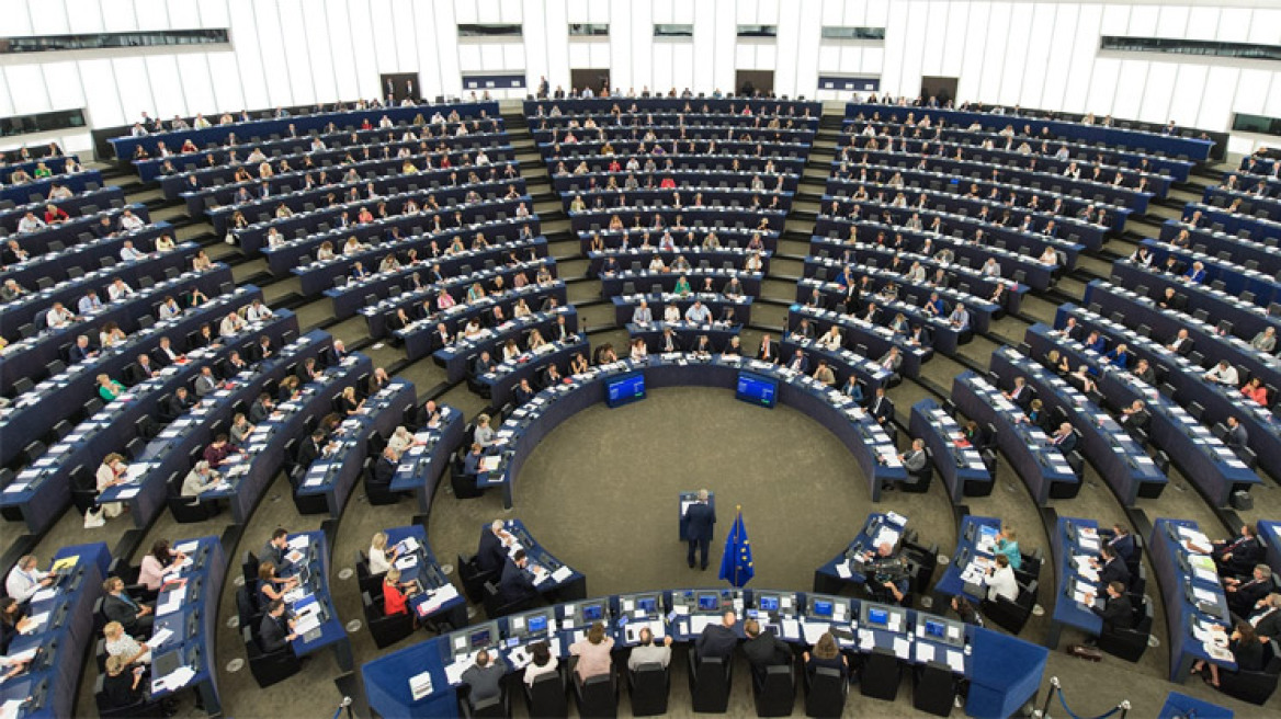 Το Ευρωκοινοβούλιο ζητά να «παγώσει» η ένταξη της Τουρκίας στην ΕΕ