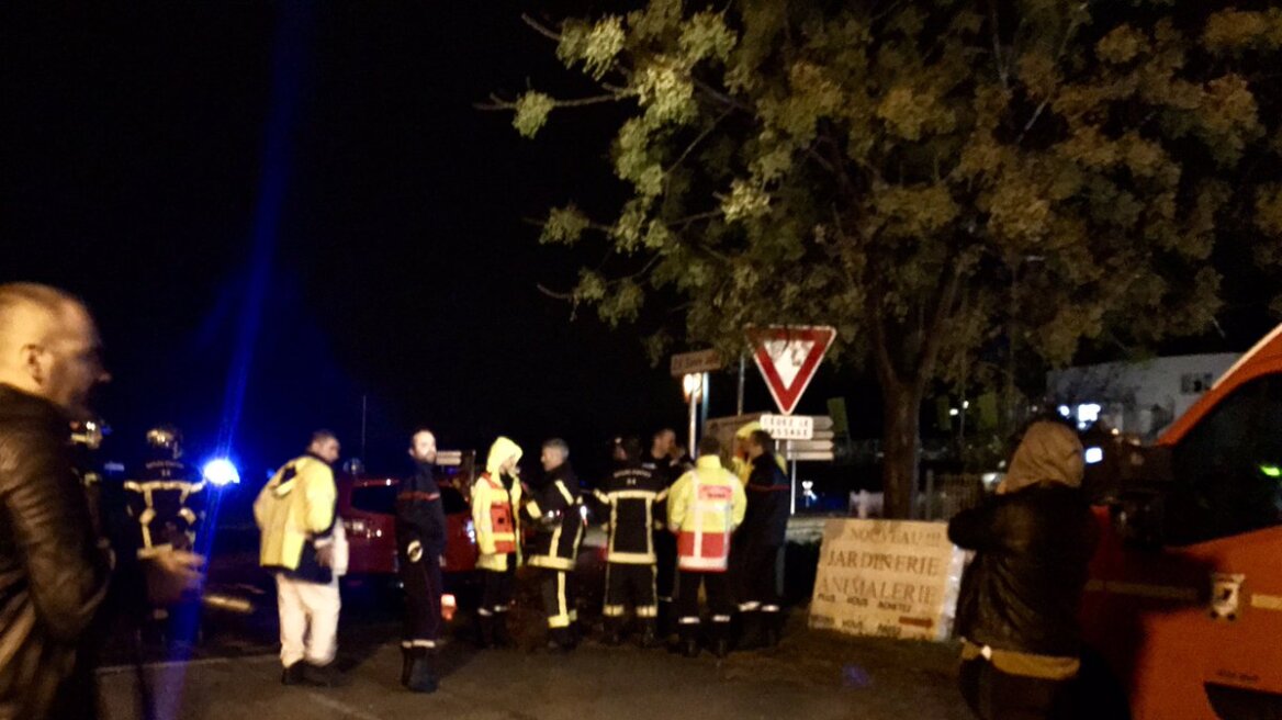  Τρόμος στη Γαλλία: Μασκόφορος κράτησε ομήρους 70 μοναχούς σε οίκο ευγηρίας - Έσφαξε μια γυναίκα