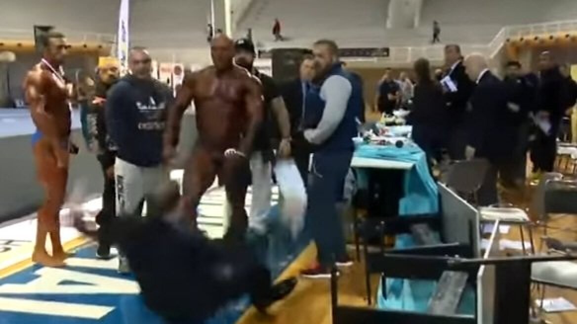 Βίντεο: Έξαλλος Έλληνας bodybuilder χτύπησε κριτή γιατί βγήκε δεύτερος! 