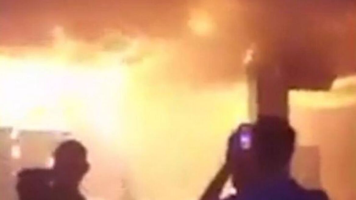 Βίντεο: «Φακίρης» βάζει φωτιά σε νυχτερινό κλαμπ γεμάτο κόσμο - 22 τραυματίες