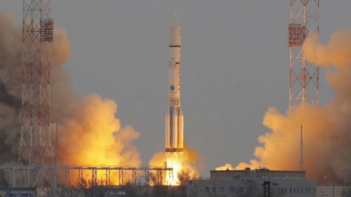 Η Ρωσία κατασκευάζει πύραυλο-γίγα για τη δημιουργία βάσης στο φεγγάρι
